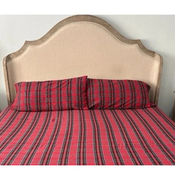 Vermont Country Store Other - Set of 2 Vermont Country Store King Pillowcases Red Tartan Plaid Flannel